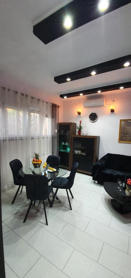 Ferienwohnung Yela Zadar Exterior foto