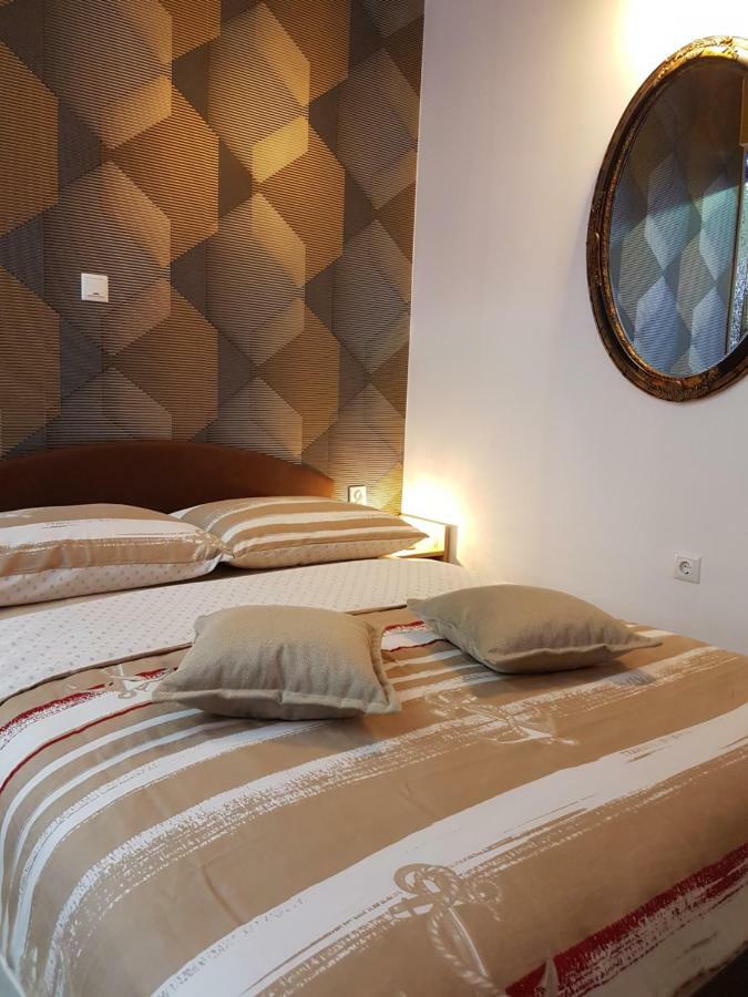 Ferienwohnung Yela Zadar Exterior foto